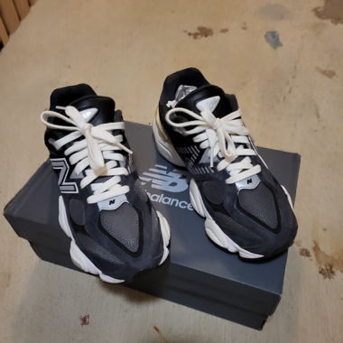 Sneakers New Balance nere e bianche