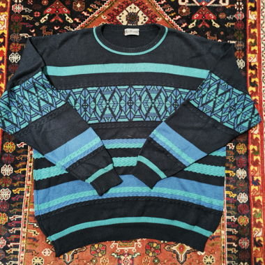 Vintage atterned knit sweater 