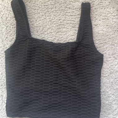 Schwarzes Tanktop mit Struktur