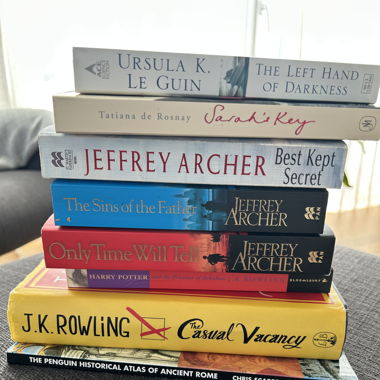 8X books - J.K. Rowling, Ursula Le Guin, J. Archer