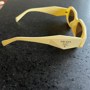 Prada Brille