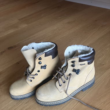 Gefütterter Winterschuh Beige