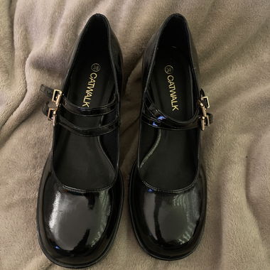 schwarze Mary-Jane Pumps 