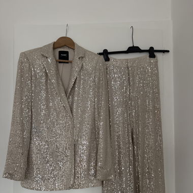 Ensemble de costume 