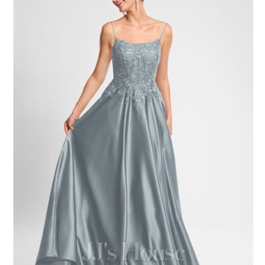 Robe de soirée bleue en dentelle