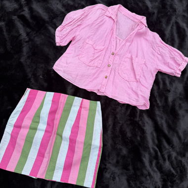 Rosa Leinenbluse und  leinen Jupe 