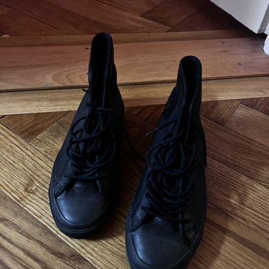 Converse noires