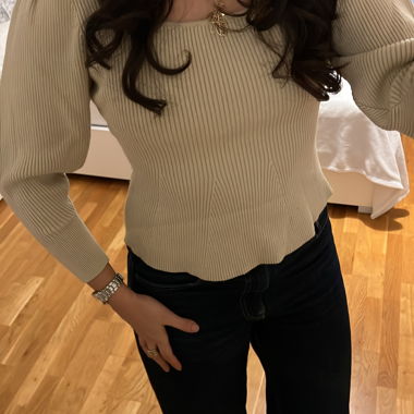 Zara beige sweater