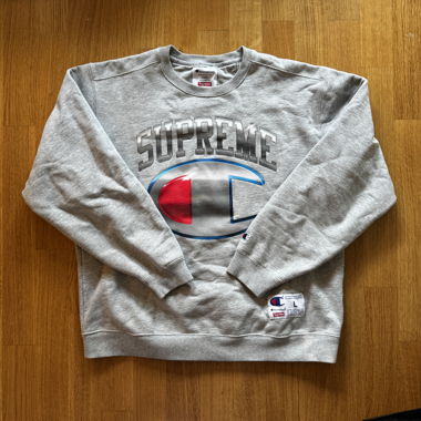 Crewneck Supreme Champion taille L (fit M)