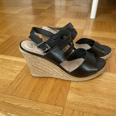 Sandales à talons compensées 