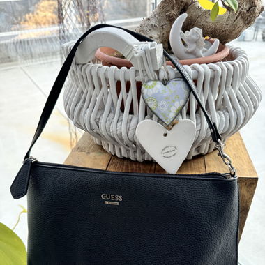 Tasche guess