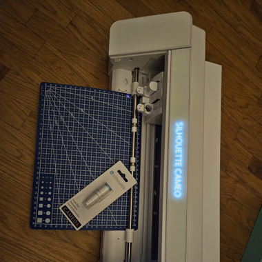 Silhouette cameo 4