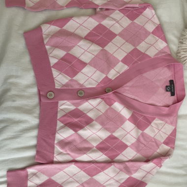 pink cardigan 