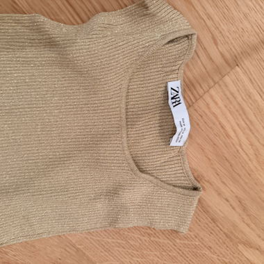 ZARA Knit goldenes ärmelloses Top Grösse M
