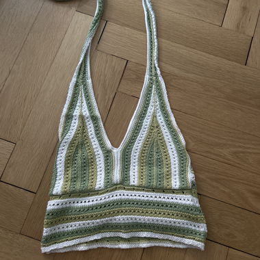 Haut crochet à bretelles en V