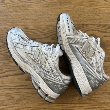 New Balance 1906R Sneakers
