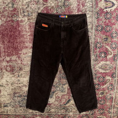 Schwarze Cordhose