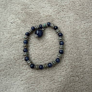 Bracciale di perle blu-argento