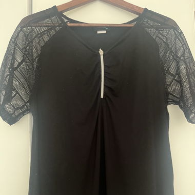 Schwarze Bluse mit Reissverschluss