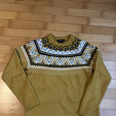 Warm Winter Sweater with Pattern, Gr. S