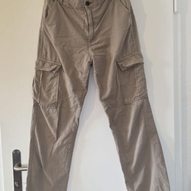 Beige Cargo Hose