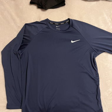 Nike- sporttop