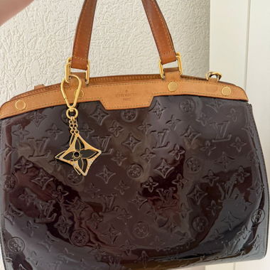 Louis Vuitton Brea Bag MM MNG Vernis Amarante