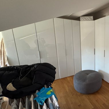 Kleiderschrank 