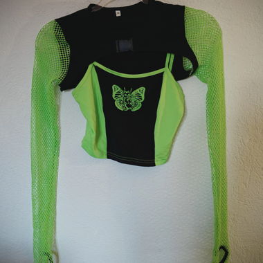 Neon-grünes Crop-Top mit geflügelter Katze