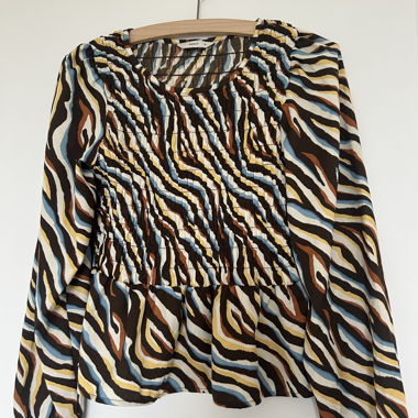 Blouse à smocks et motif
