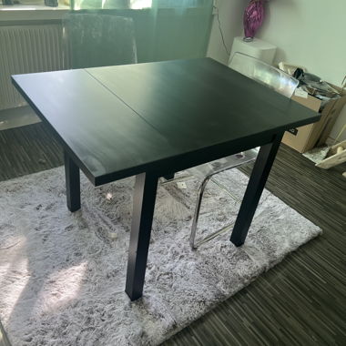 Tavolo da pranzo nero estensibile