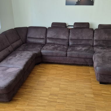 Braunes Ecksofa mit Schlaffunktion