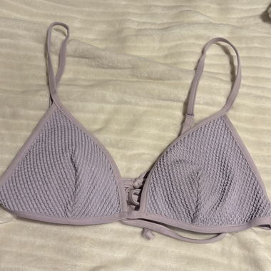 Lila Triangel-Bikinioberteil