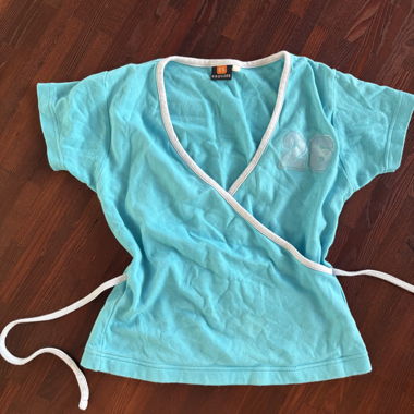 Haut turquoise à nouer