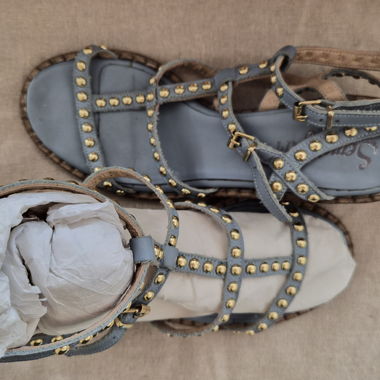 Smerdjian Leder Sandalen im Spartan‑Stil babyblau