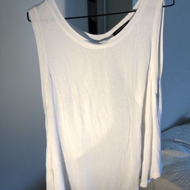 Rückenfreies Shirt