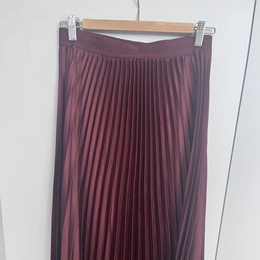 Burgundy trend skirt 