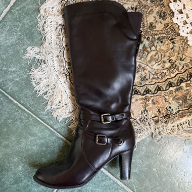 Braune Lederstiefel