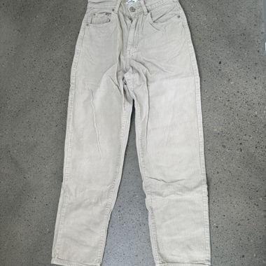 Pull&Bear Cordhose beige EUR 34