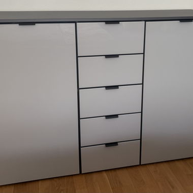 Credenza con cassetti