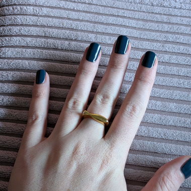 Anello dorato forma pesce
