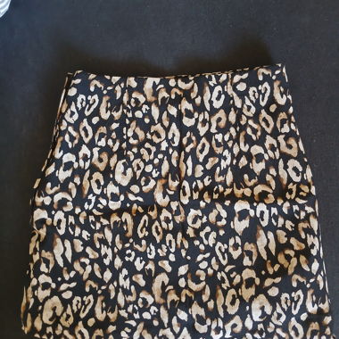 Gonna mini con stampa leopardata