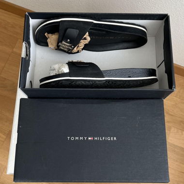 Sandali Tommy Hilfiger neri con plantare sagomato 40