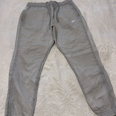 Graue Nike Jogginghose