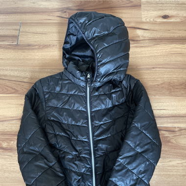 Schwarze Jacke Mädchen
