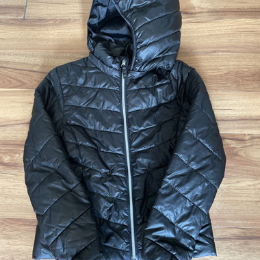 Schwarze Jacke Mädchen