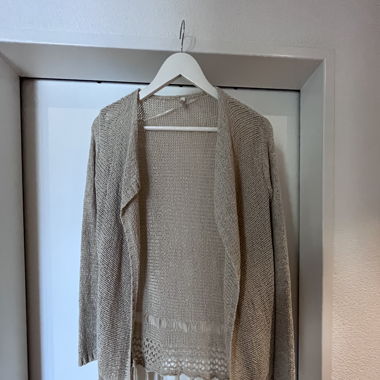 Strickjacke mit Fransen
