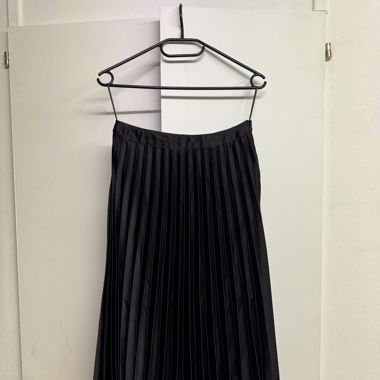 Black skirt