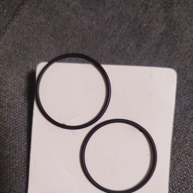 Schwarze Ohrringe