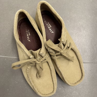 Clarks Originals beige